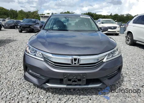 2016 Honda Accord Exl z USA, uszkodzony, nr VIN 1HGCR3F00GA017088